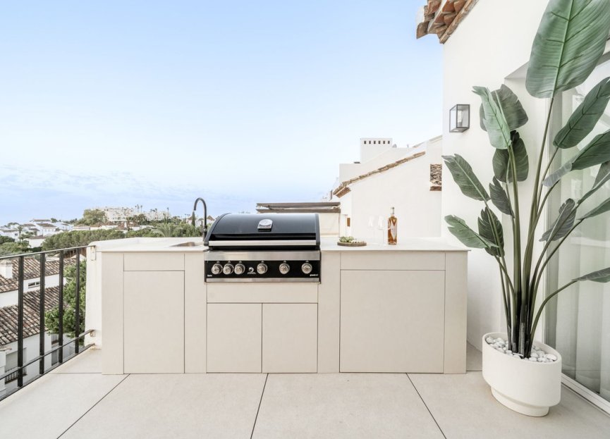 Resale - Apartment - Top Floor Apartment - Benahavís - La Quinta