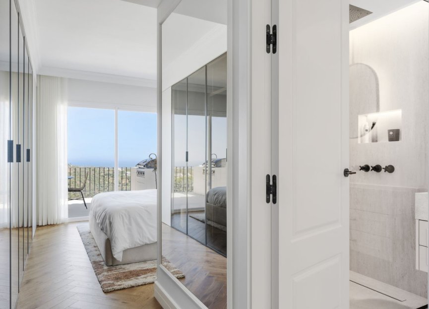 Resale - Apartment - Top Floor Apartment - Benahavís - La Quinta