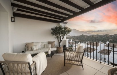 Resale - Apartment - Top Floor Apartment - Benahavís - La Quinta