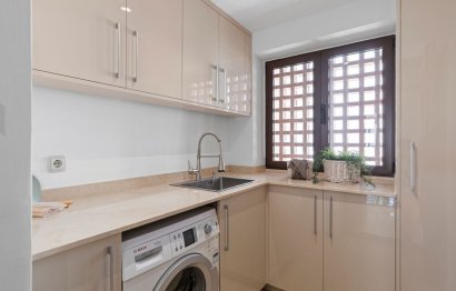 Resale - Apartment - Penthouse - Estepona - Estepona Centro