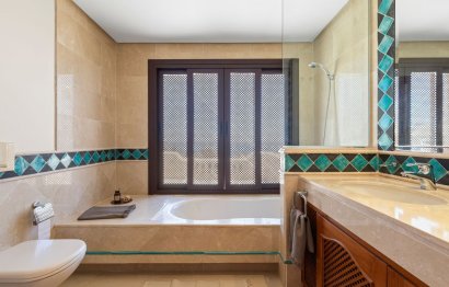 Resale - Apartment - Penthouse - Estepona - Estepona Centro