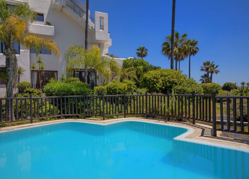 Resale - Apartment - Penthouse - Estepona - Estepona Centro