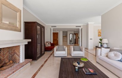 Resale - Apartment - Penthouse - Estepona - Estepona Centro