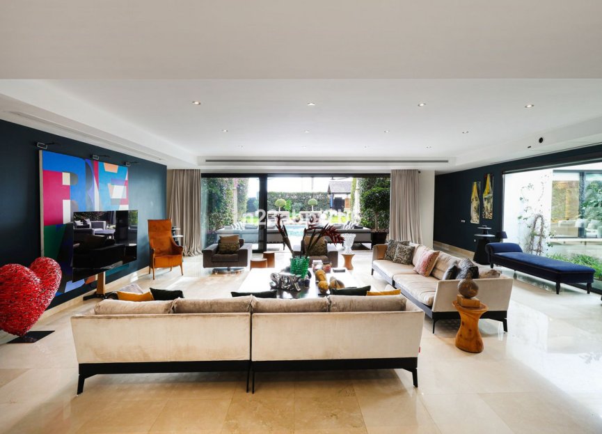 Resale - House - Detached Villa - Marbella - Puerto Banús