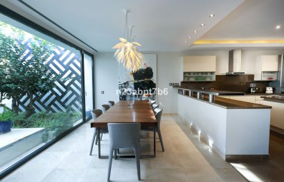 Resale - House - Detached Villa - Marbella - Puerto Banús