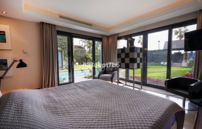 Resale - House - Detached Villa - Marbella - Puerto Banús