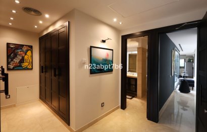 Resale - House - Detached Villa - Marbella - Puerto Banús