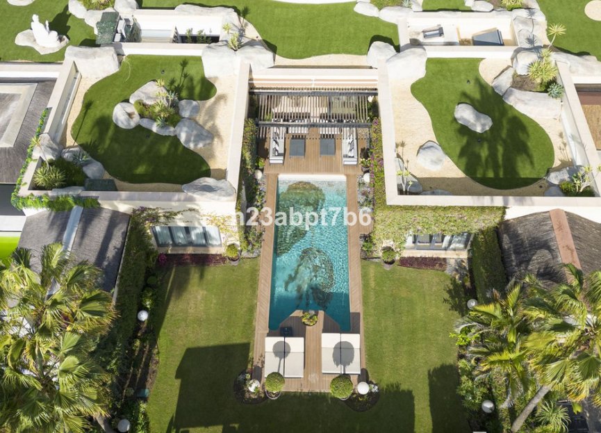 Resale - House - Detached Villa - Marbella - Puerto Banús