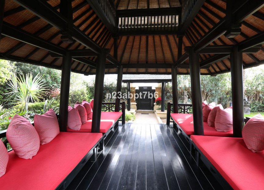 Resale - House - Detached Villa - Marbella - Puerto Banús