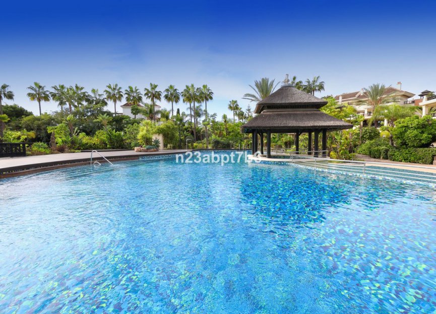 Resale - House - Detached Villa - Marbella - Puerto Banús