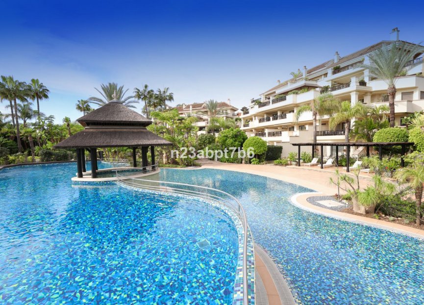 Resale - House - Detached Villa - Marbella - Puerto Banús