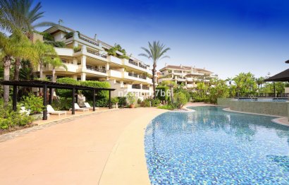 Resale - House - Detached Villa - Marbella - Puerto Banús