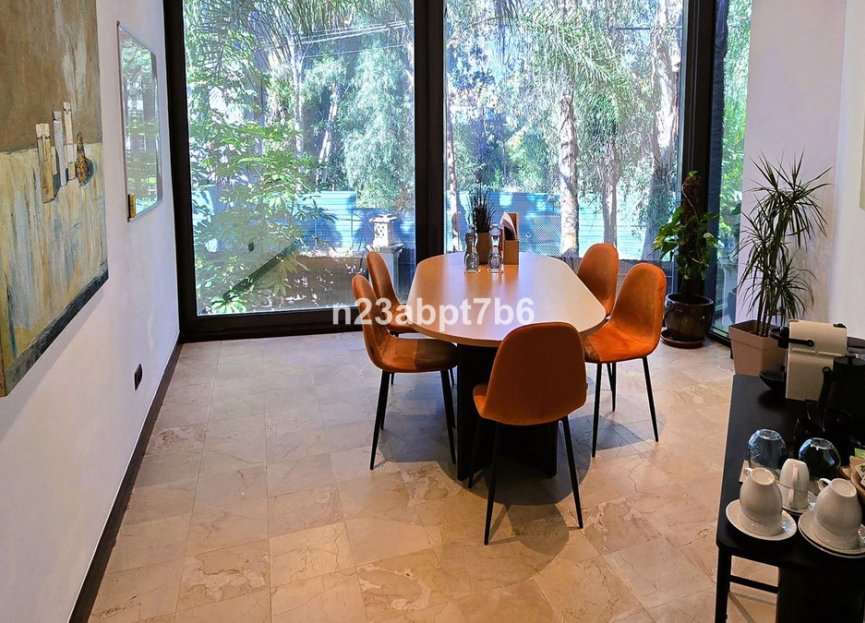 Resale - House - Detached Villa - Marbella - Puerto Banús