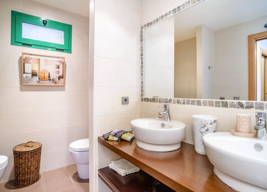 Resale - Ground floor apartment - Estepona - Selwo