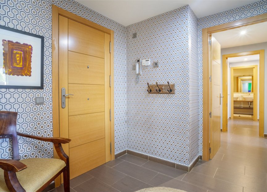 Resale - Ground floor apartment - Estepona - Selwo