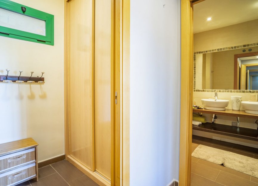 Resale - Ground floor apartment - Estepona - Selwo