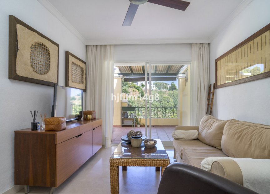 Reventa - Apartment - Middle Floor Apartment - Benahavís - Benahavís Centro