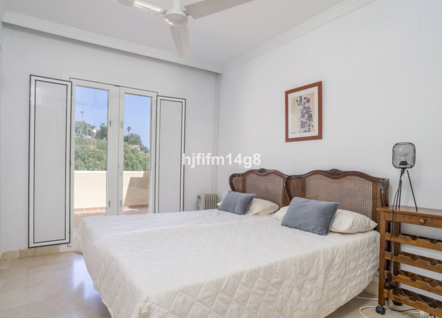 Reventa - Apartment - Middle Floor Apartment - Benahavís - Benahavís Centro