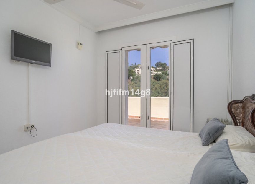 Reventa - Apartment - Middle Floor Apartment - Benahavís - Benahavís Centro