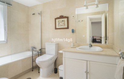 Reventa - Apartment - Middle Floor Apartment - Benahavís - Benahavís Centro