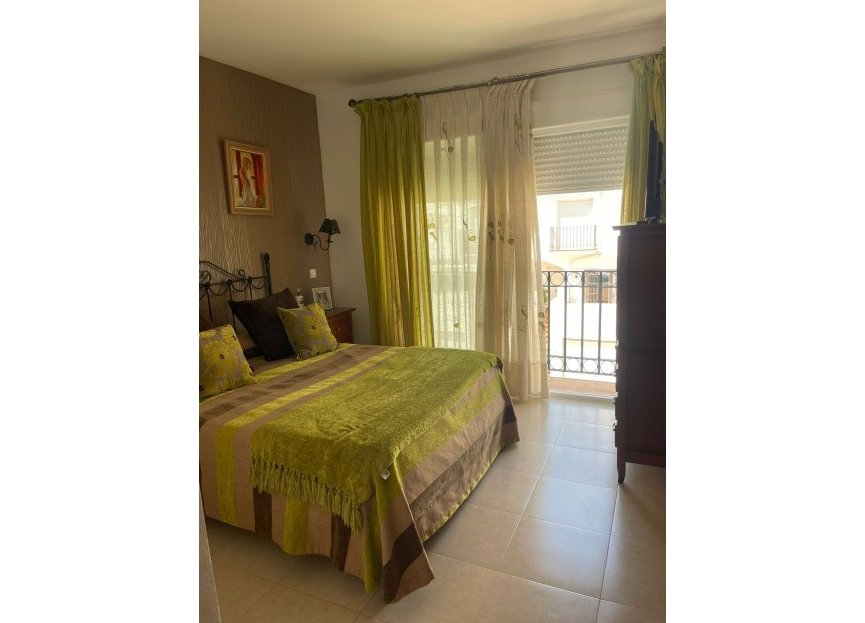 Resale - House - Townhouse - Estepona - Estepona Centro