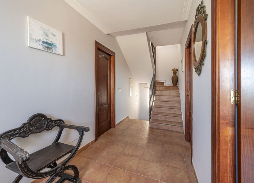 Resale - House - Semi-Detached House - Estepona - Cancelada