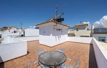 Resale - House - Semi-Detached House - Estepona - Cancelada