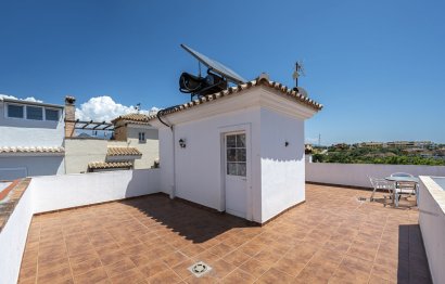 Resale - House - Semi-Detached House - Estepona - Cancelada