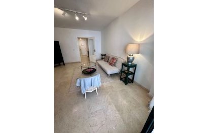 Resale - Apartment - Middle Floor Apartment - Marbella - Marbella Centro