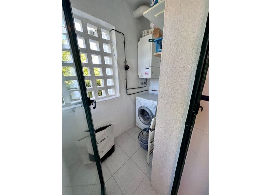 Resale - Apartment - Middle Floor Apartment - Marbella - Marbella Centro