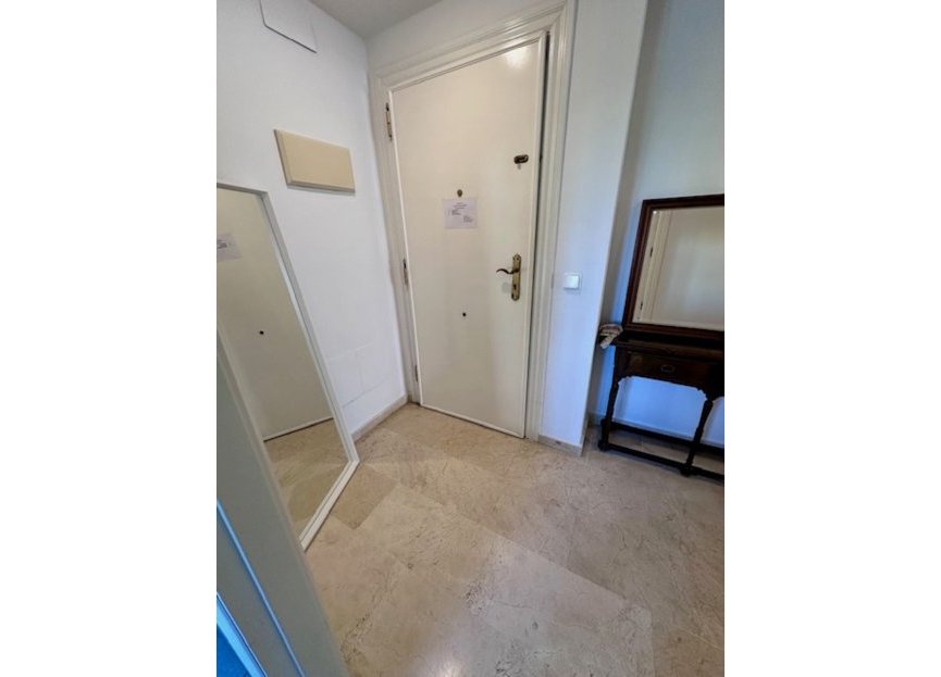 Resale - Apartment - Middle Floor Apartment - Marbella - Marbella Centro