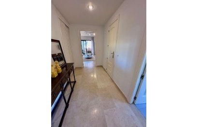 Resale - Apartment - Middle Floor Apartment - Marbella - Marbella Centro