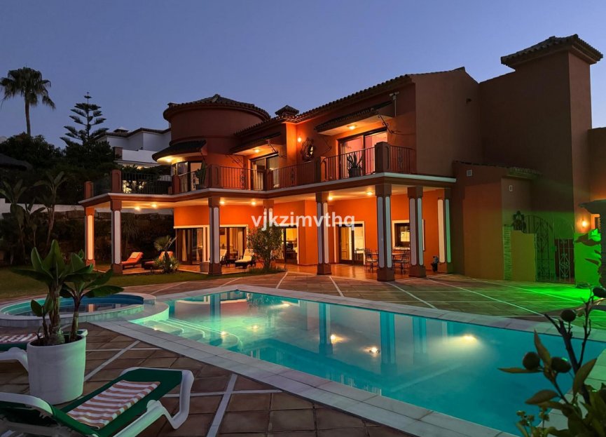 Resale - House - Detached Villa - Benahavís - Benahavís Centro