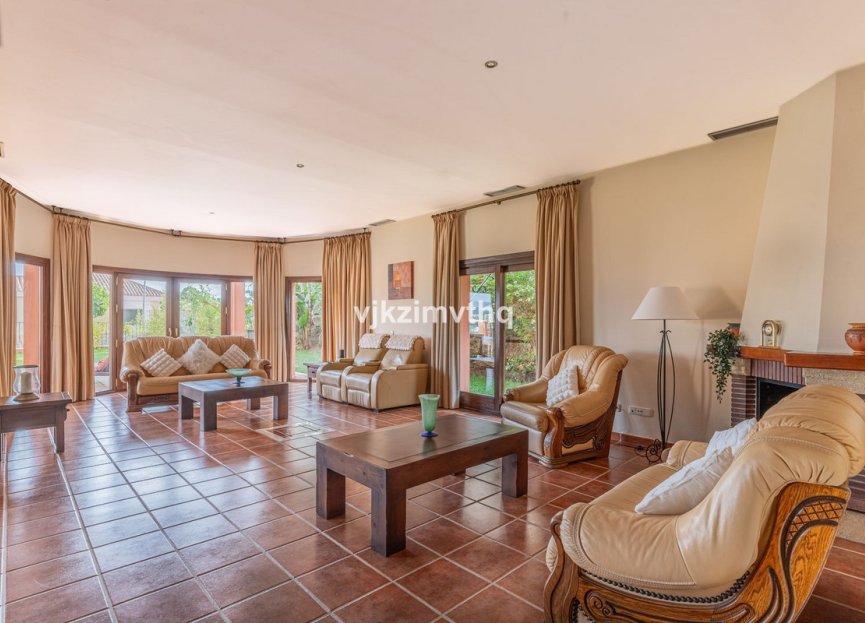 Resale - House - Detached Villa - Benahavís - Benahavís Centro