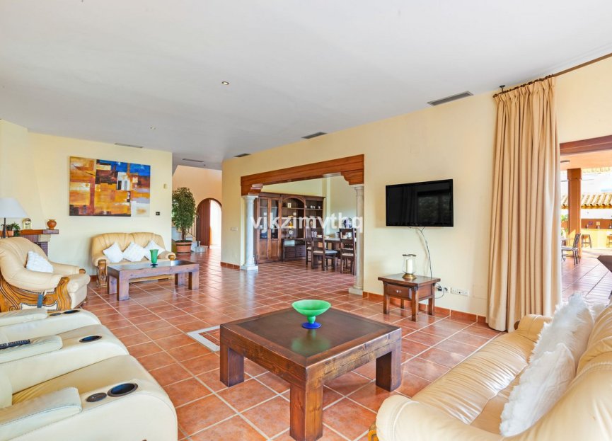 Resale - House - Detached Villa - Benahavís - Benahavís Centro