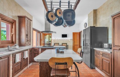 Resale - House - Detached Villa - Benahavís - Benahavís Centro