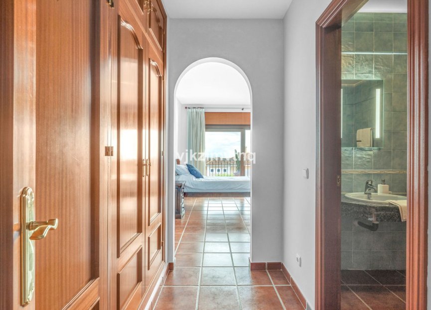 Resale - House - Detached Villa - Benahavís - Benahavís Centro