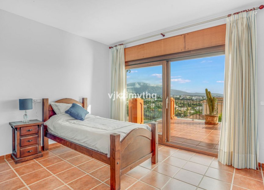 Resale - House - Detached Villa - Benahavís - Benahavís Centro