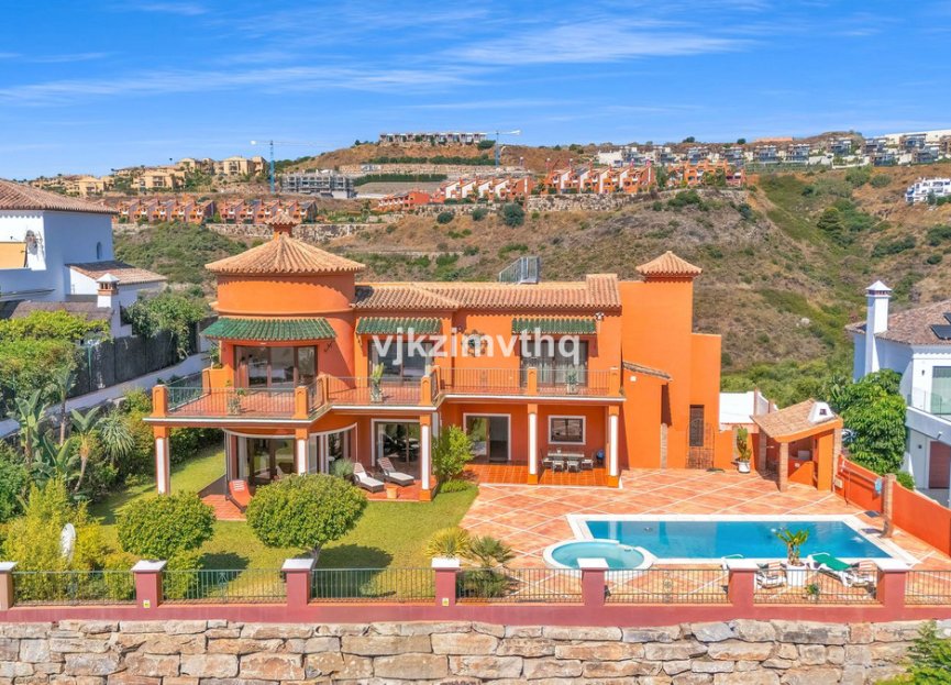 Resale - House - Detached Villa - Benahavís - Benahavís Centro