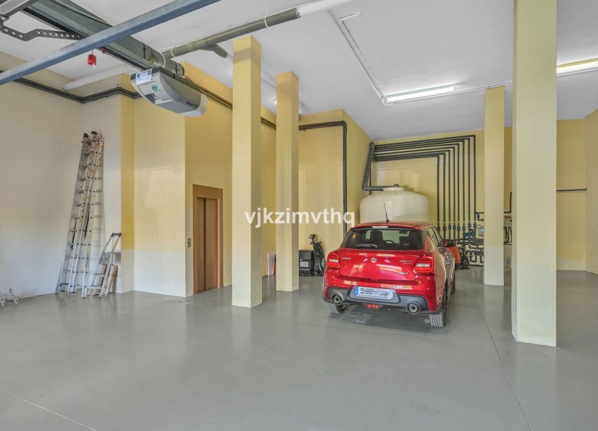 Resale - House - Detached Villa - Benahavís - Benahavís Centro