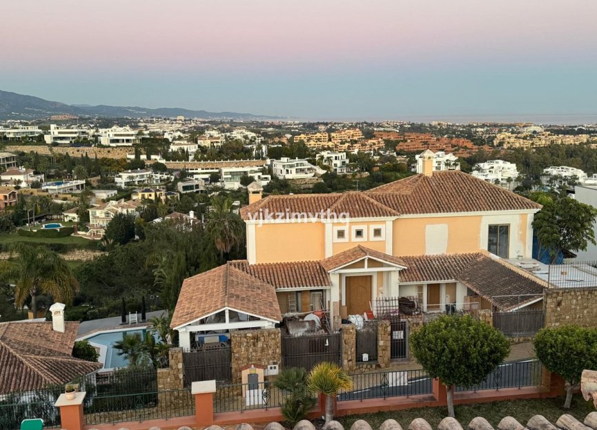 Resale - House - Detached Villa - Benahavís - Benahavís Centro