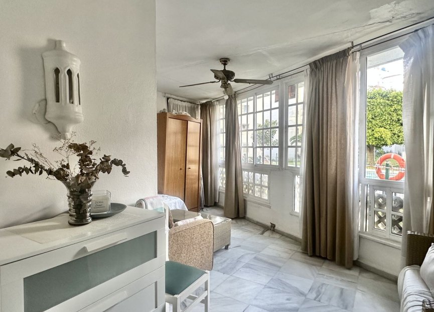 Resale - Ground floor apartment - Marbella - Marbella Centro