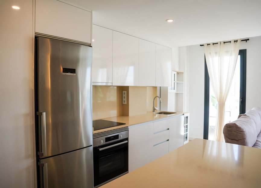 Resale - Apartment - Middle Floor Apartment - Estepona - Estepona Centro