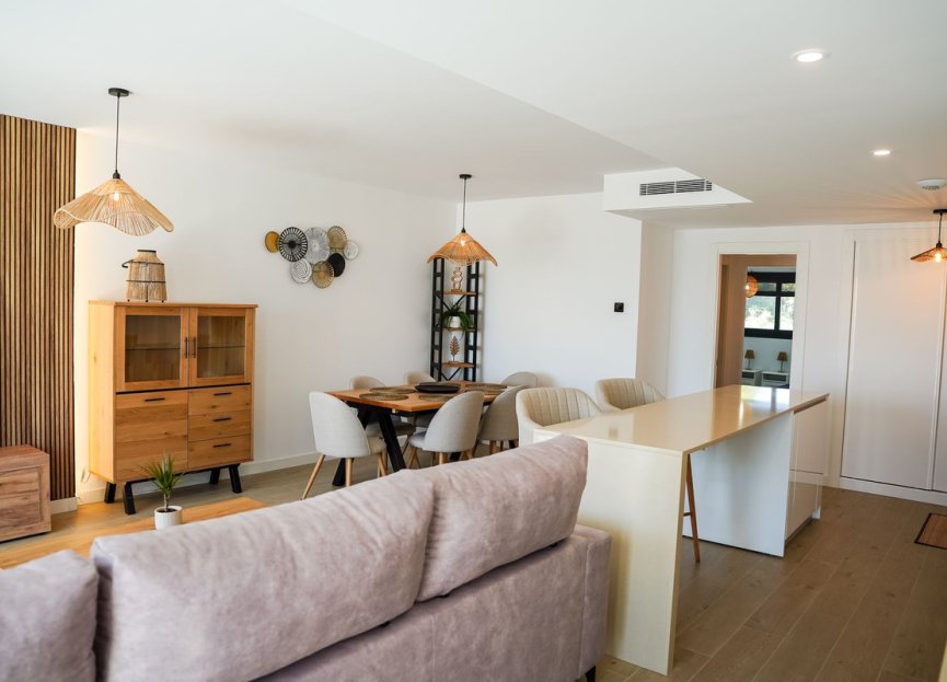 Resale - Apartment - Middle Floor Apartment - Estepona - Estepona Centro