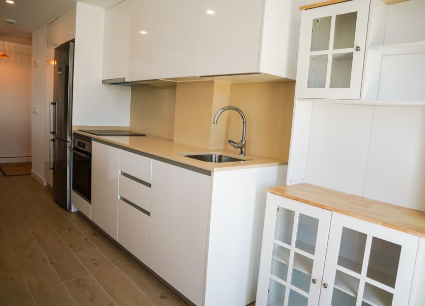 Resale - Apartment - Middle Floor Apartment - Estepona - Estepona Centro