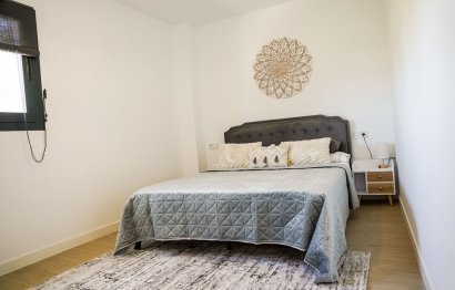 Resale - Apartment - Middle Floor Apartment - Estepona - Estepona Centro