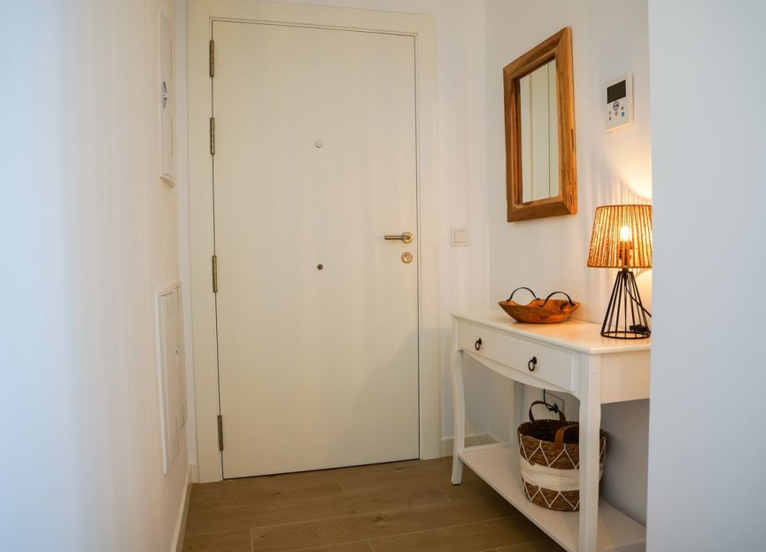 Resale - Apartment - Middle Floor Apartment - Estepona - Estepona Centro