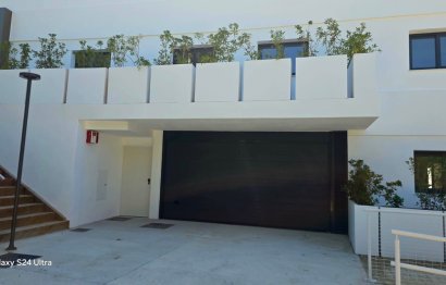 Resale - Apartment - Middle Floor Apartment - Estepona - Estepona Centro