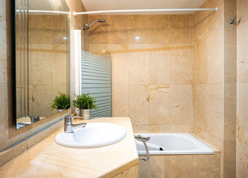 Resale - Apartment - Middle Floor Apartment - Marbella - Marbella Centro