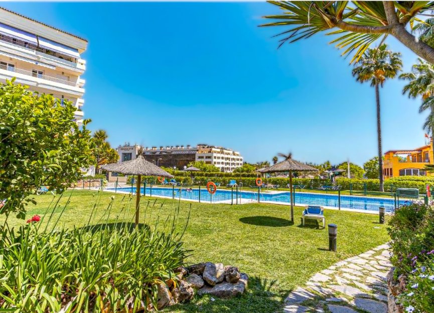 Resale - Apartment - Middle Floor Apartment - Marbella - Marbella Centro
